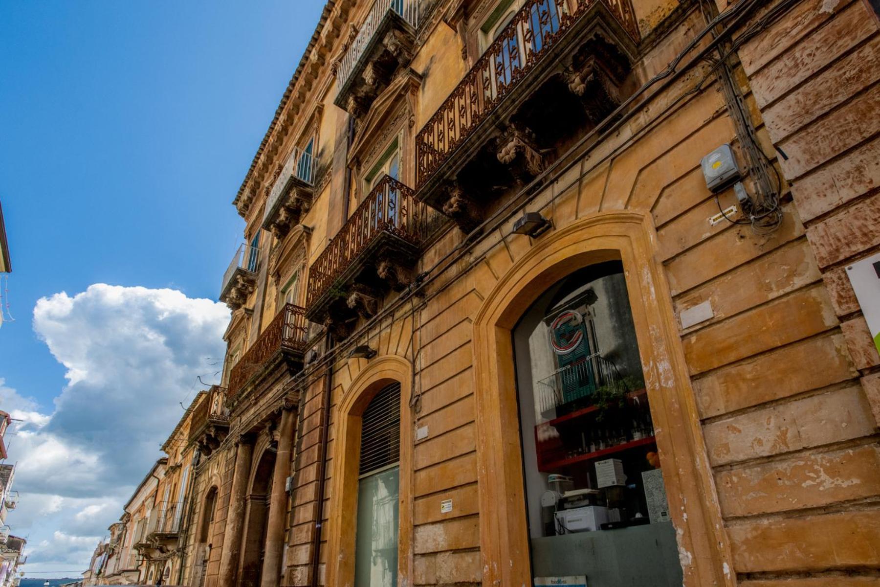Palazzo D'Arte - Luxury Home - Ragusa Centro Экстерьер фото